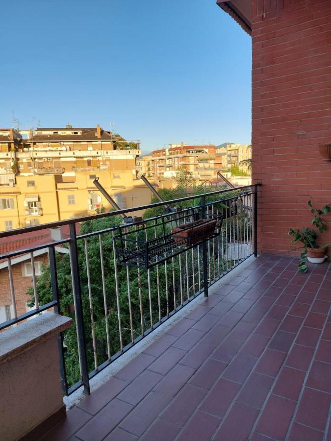 فندق تْشامبينوفي  12Min Da Roma Centro Stanza Grande E Luminosa المظهر الخارجي الصورة